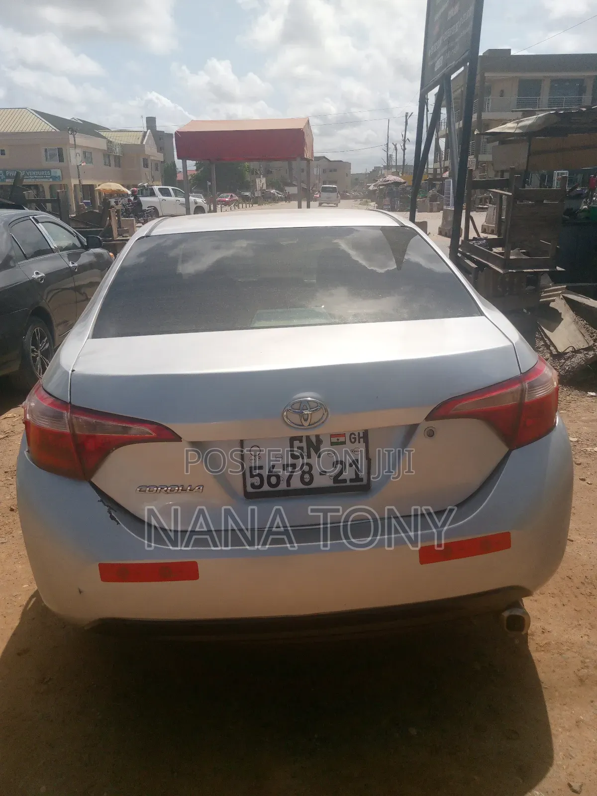 Toyota Corolla LE 4dr Sedan (1.8L 4cyl CVT) 2017 Silver