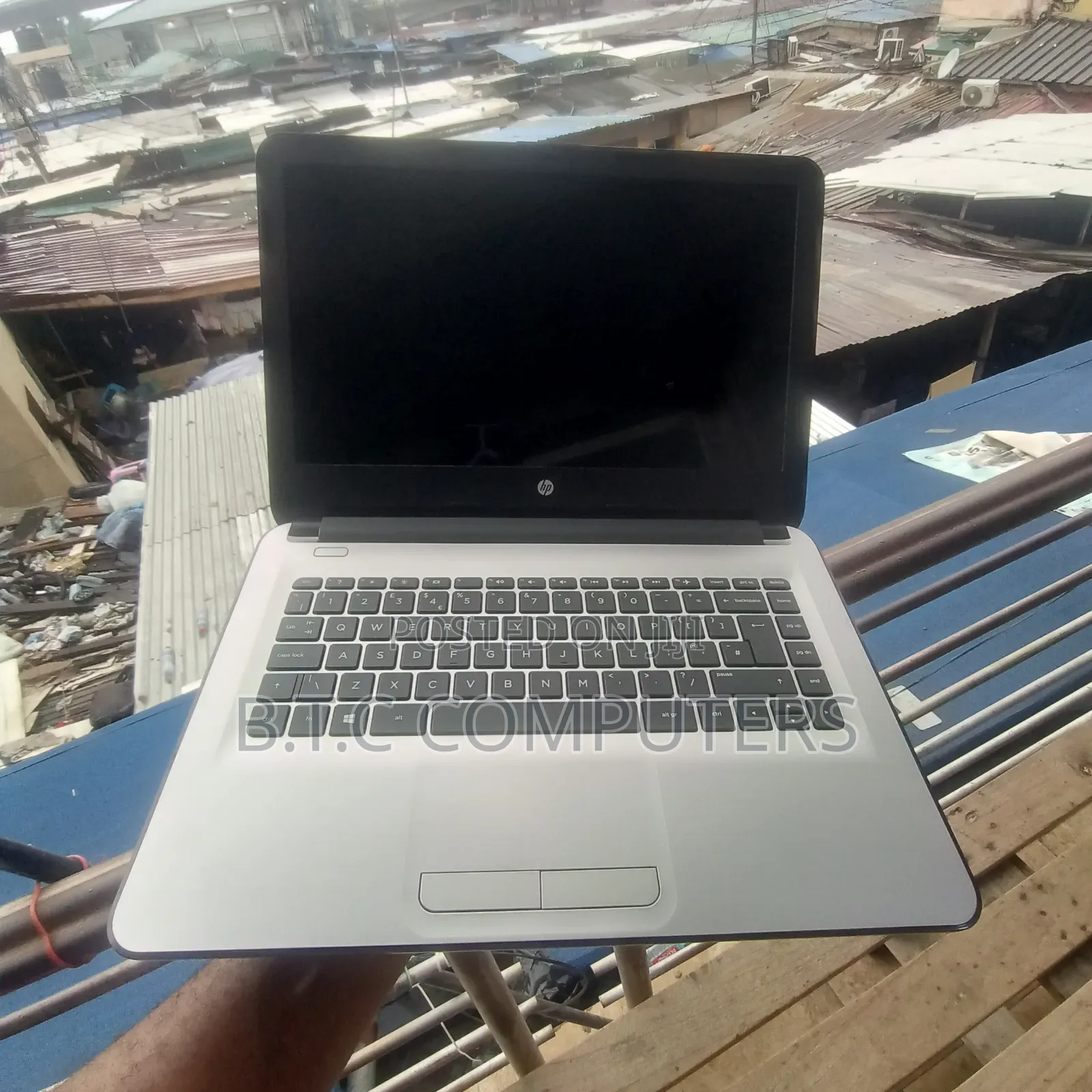 Laptop HP 14-dq1025cl 4GB AMD HDD 320GB