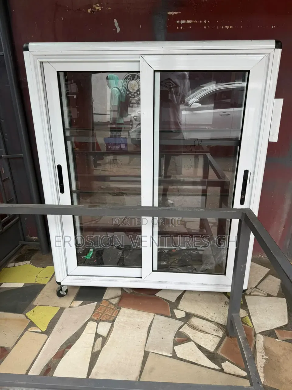 Showglass/Display Glass