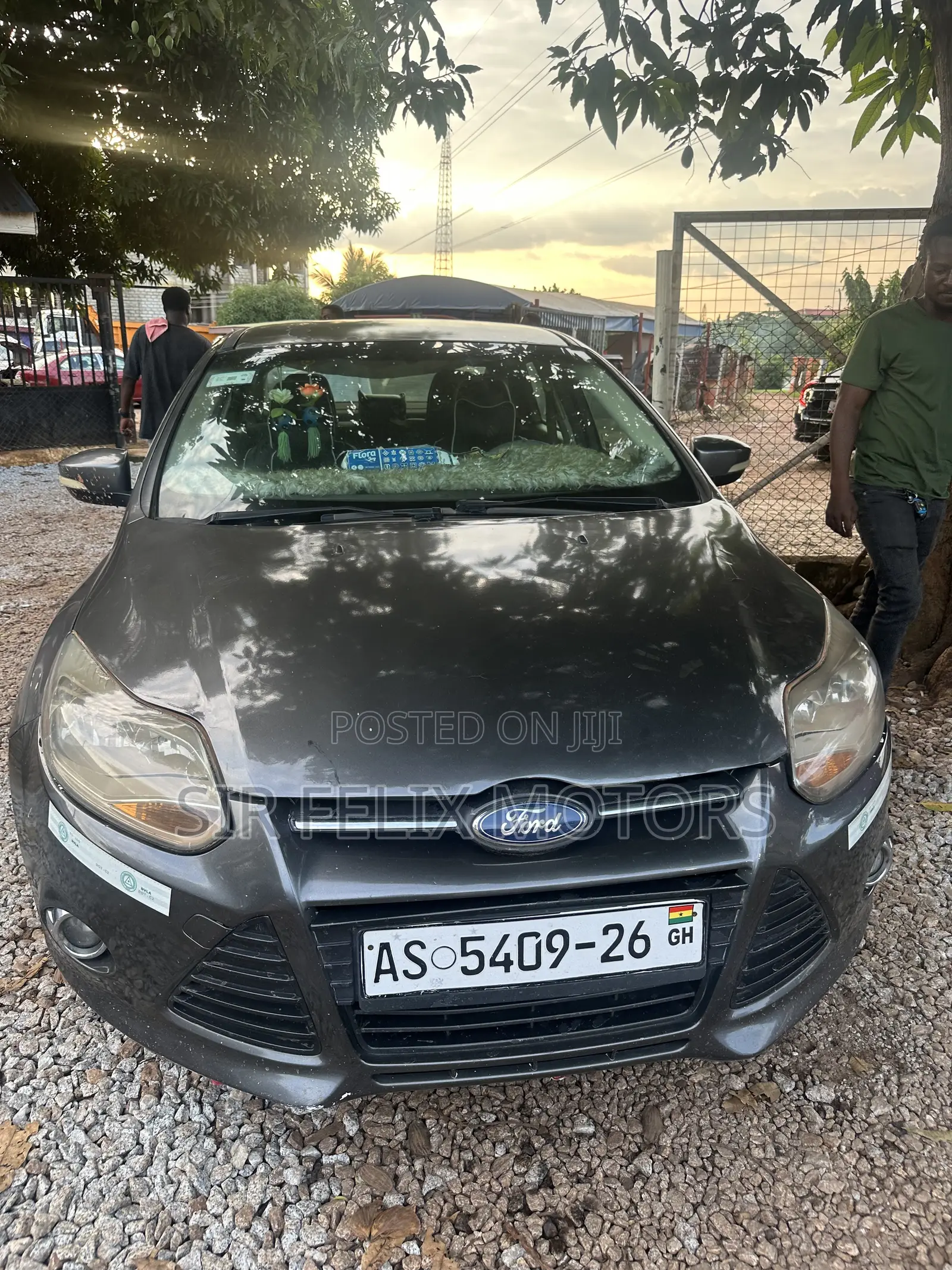 Ford Focus S 4dr Sedan (2.0L 4cyl 5M) 2014 Gray