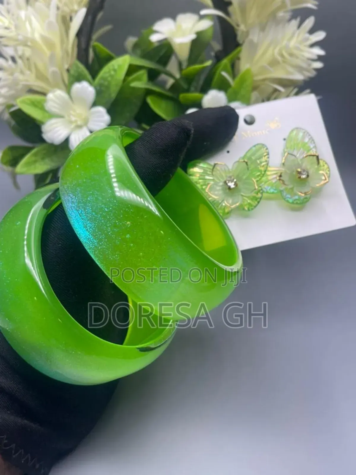 Acrylic Bangle Set With Matching Earrings – 2 Bangles Set