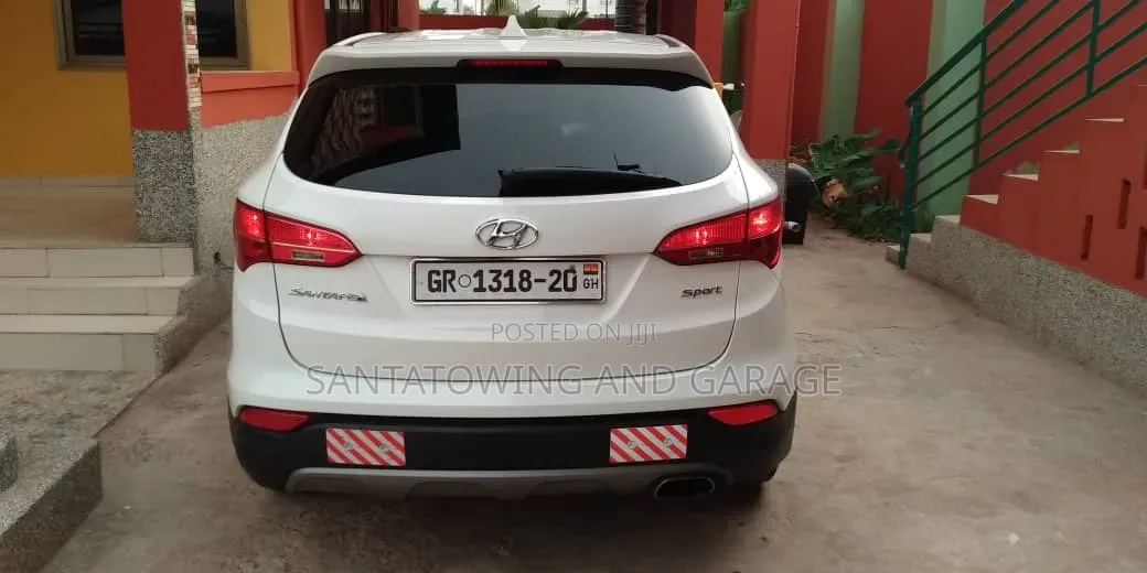 Hyundai Santa Fe 2016 White