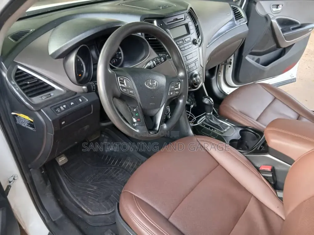 Hyundai Santa Fe 2016 White