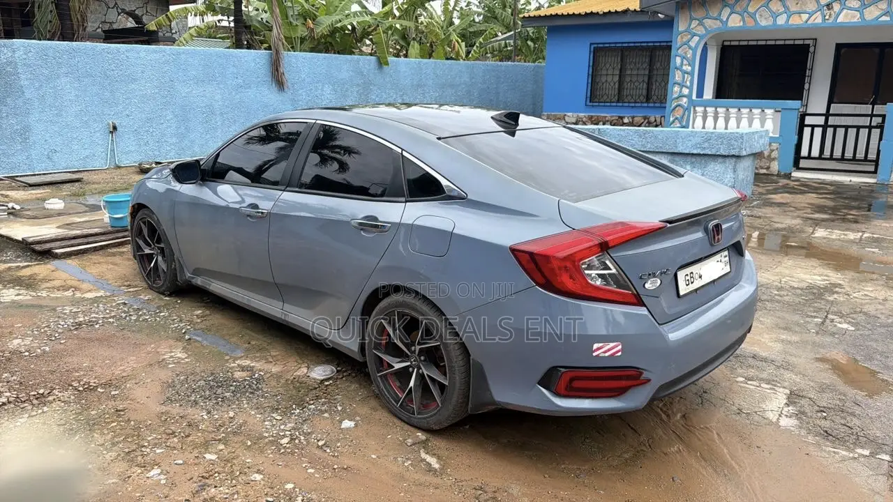 Honda Civic Touring 4dr Sedan (1.5L 4cyl) 2016 Gray
