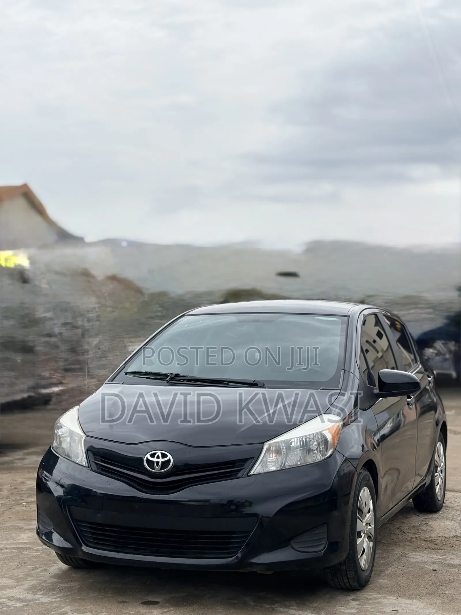 Toyota Yaris LE Hatchback 5dr 2012 Black
