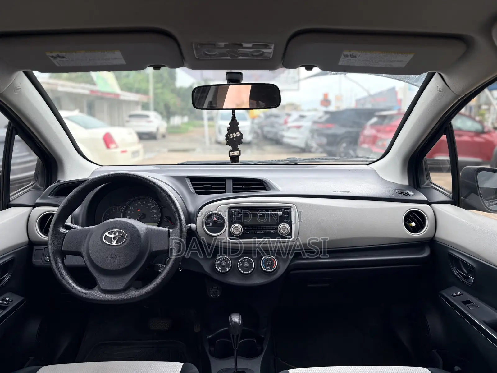 Toyota Yaris LE Hatchback 5dr 2012 Black
