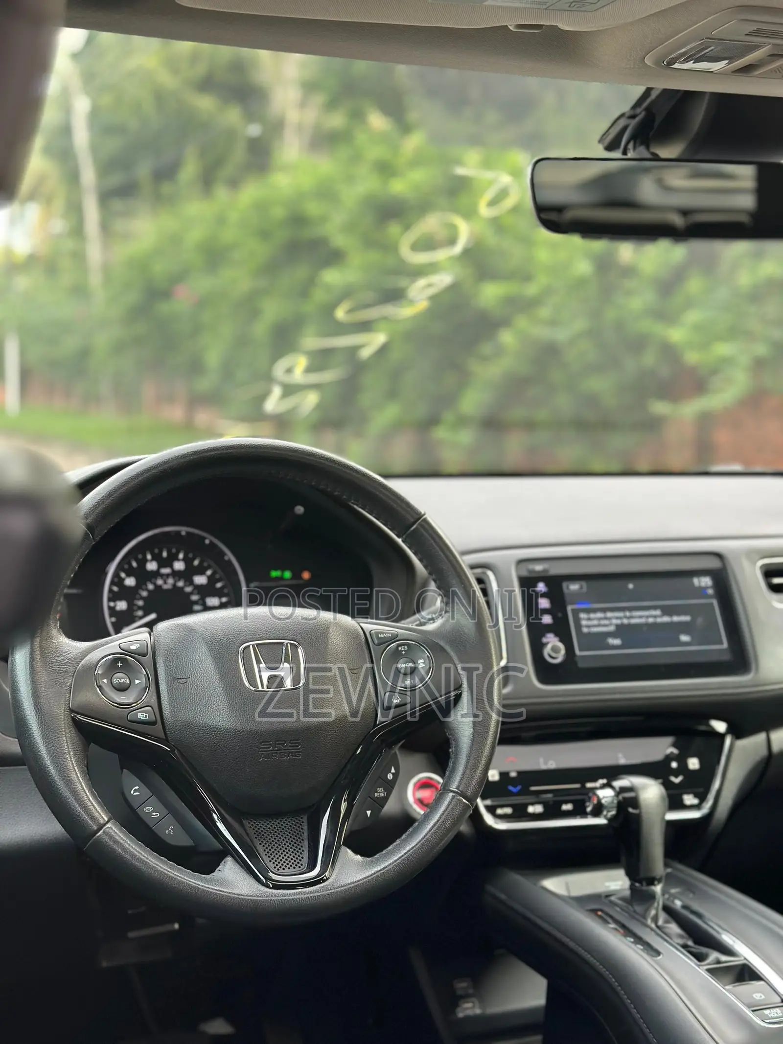 Honda HR-V Touring AWD 2019 Silver