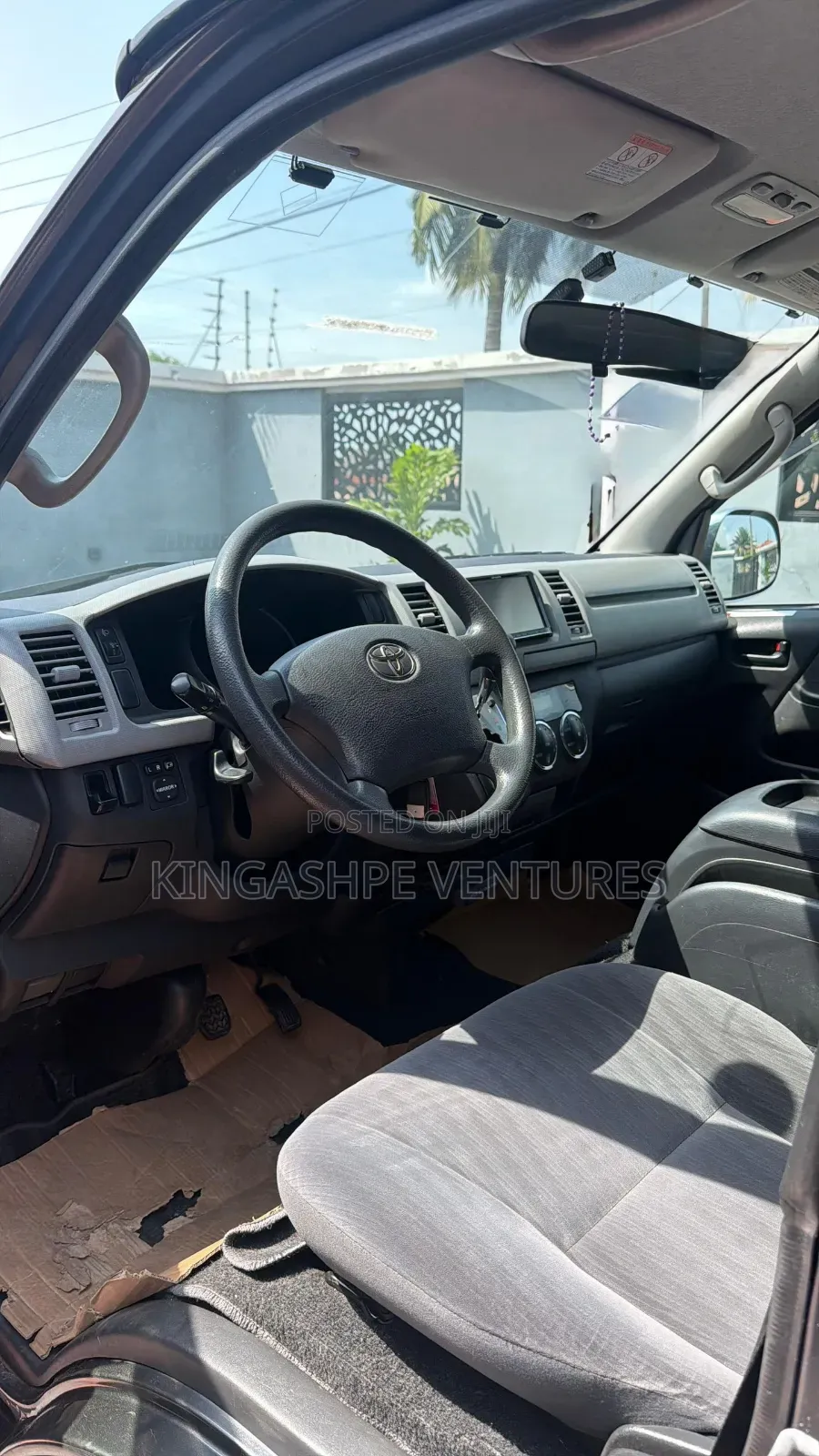 Toyota HiAce 2013 Grey