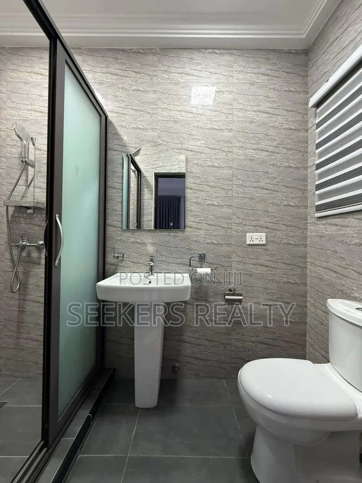 Furnished 4bdrm House in Seekers Realty, American House for rent
