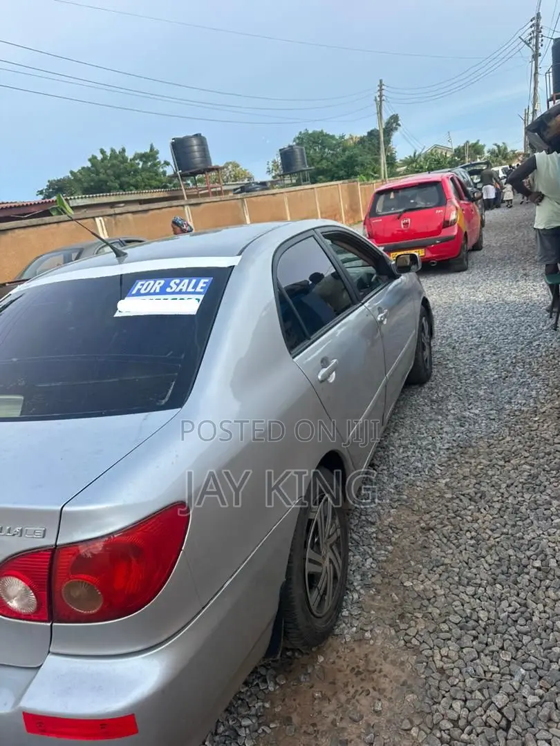 Toyota Corolla 2010 Silver