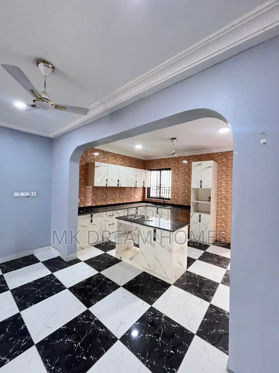 2bdrm Apartment in Lake Side Estate for rent