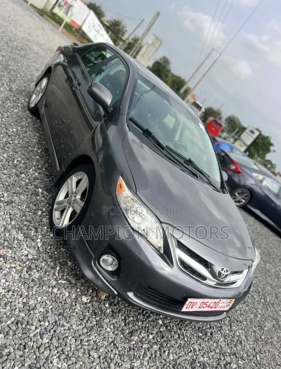 Toyota Corolla 2013 Silver