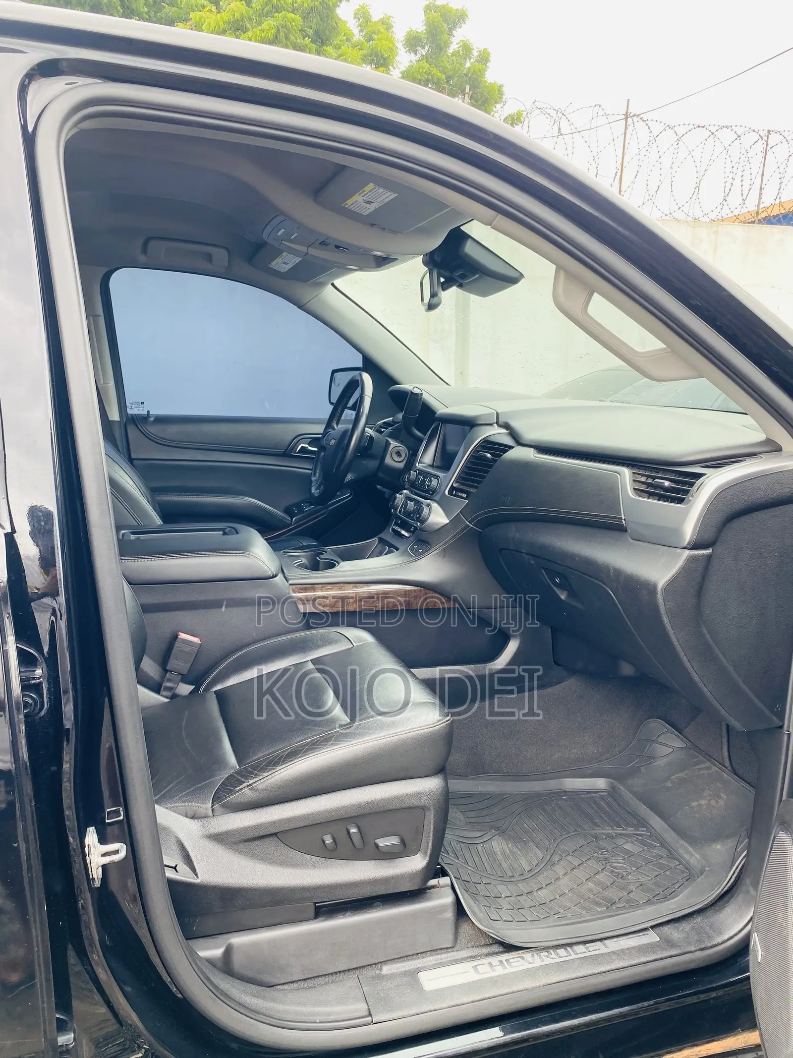 Chevrolet Suburban 2020 Black