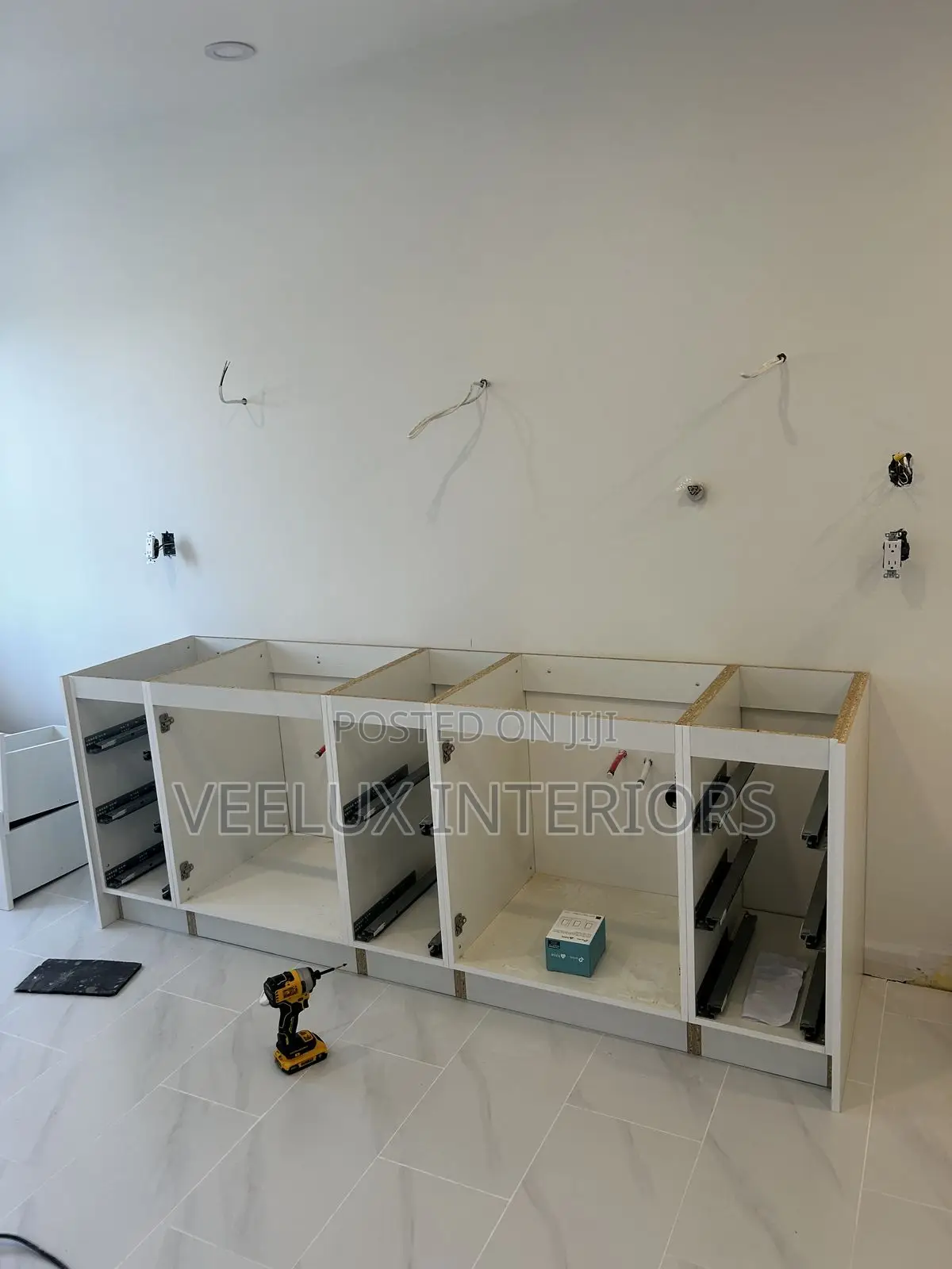 Luxury High-Gloss Kitchen Fitting Cabinetry