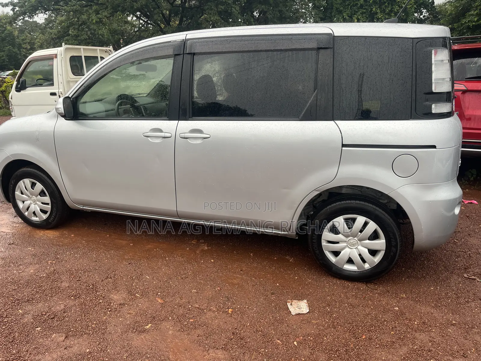 Toyota Sienta 1.5 FWD 2013 Silver