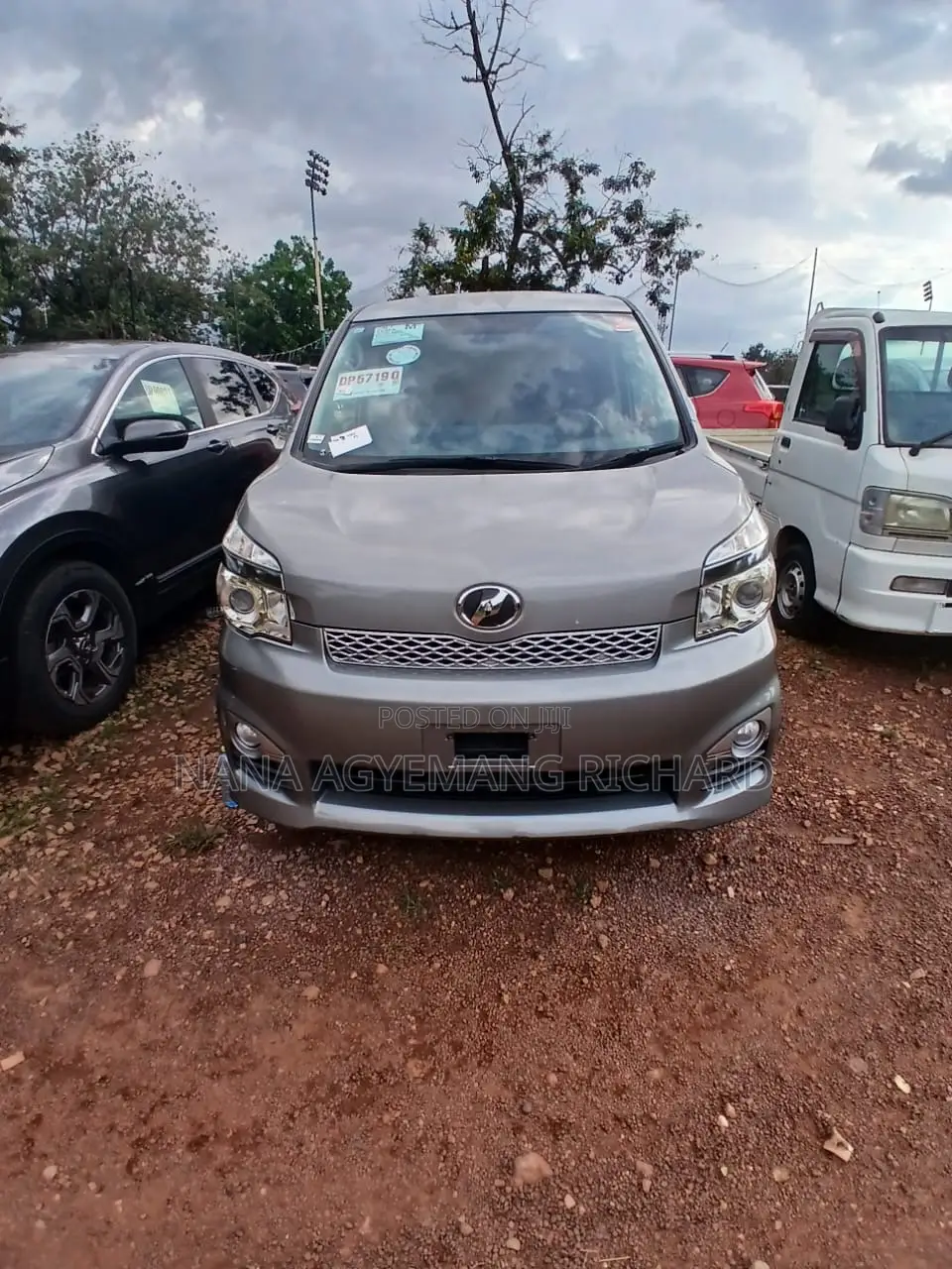 Toyota Voxy 2013 Silver