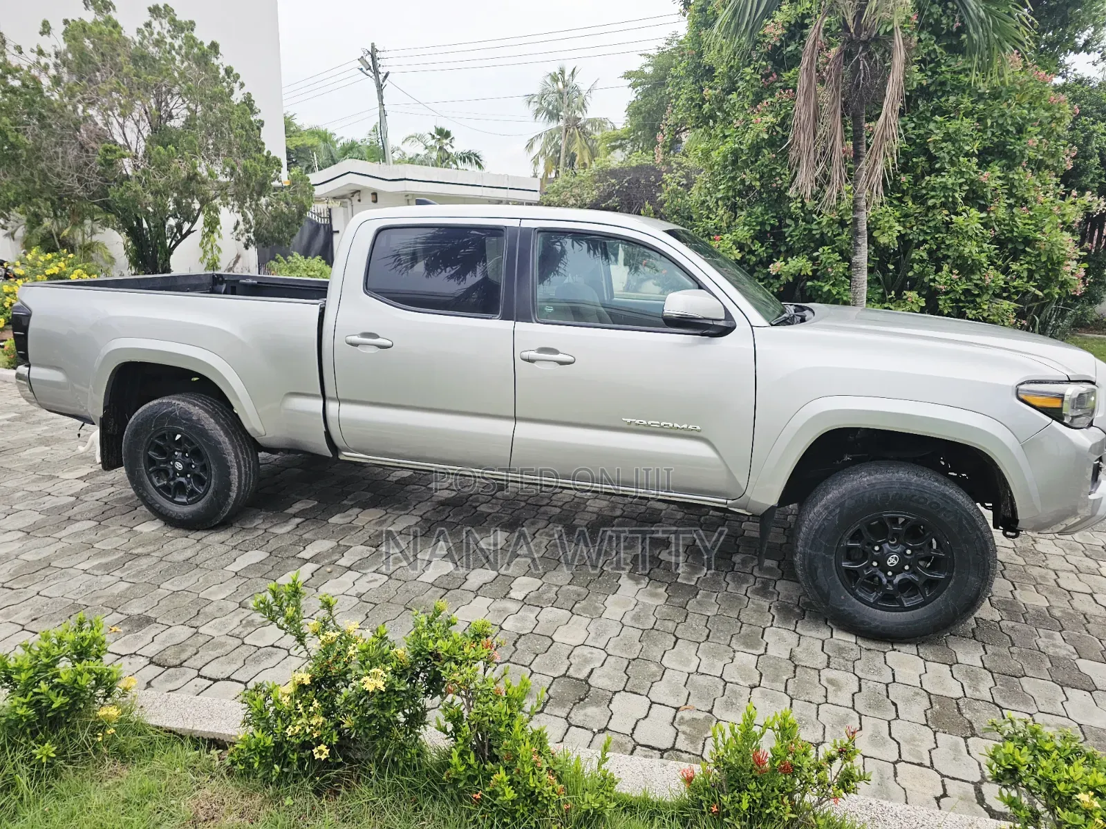 Toyota Tacoma 2022 Silver