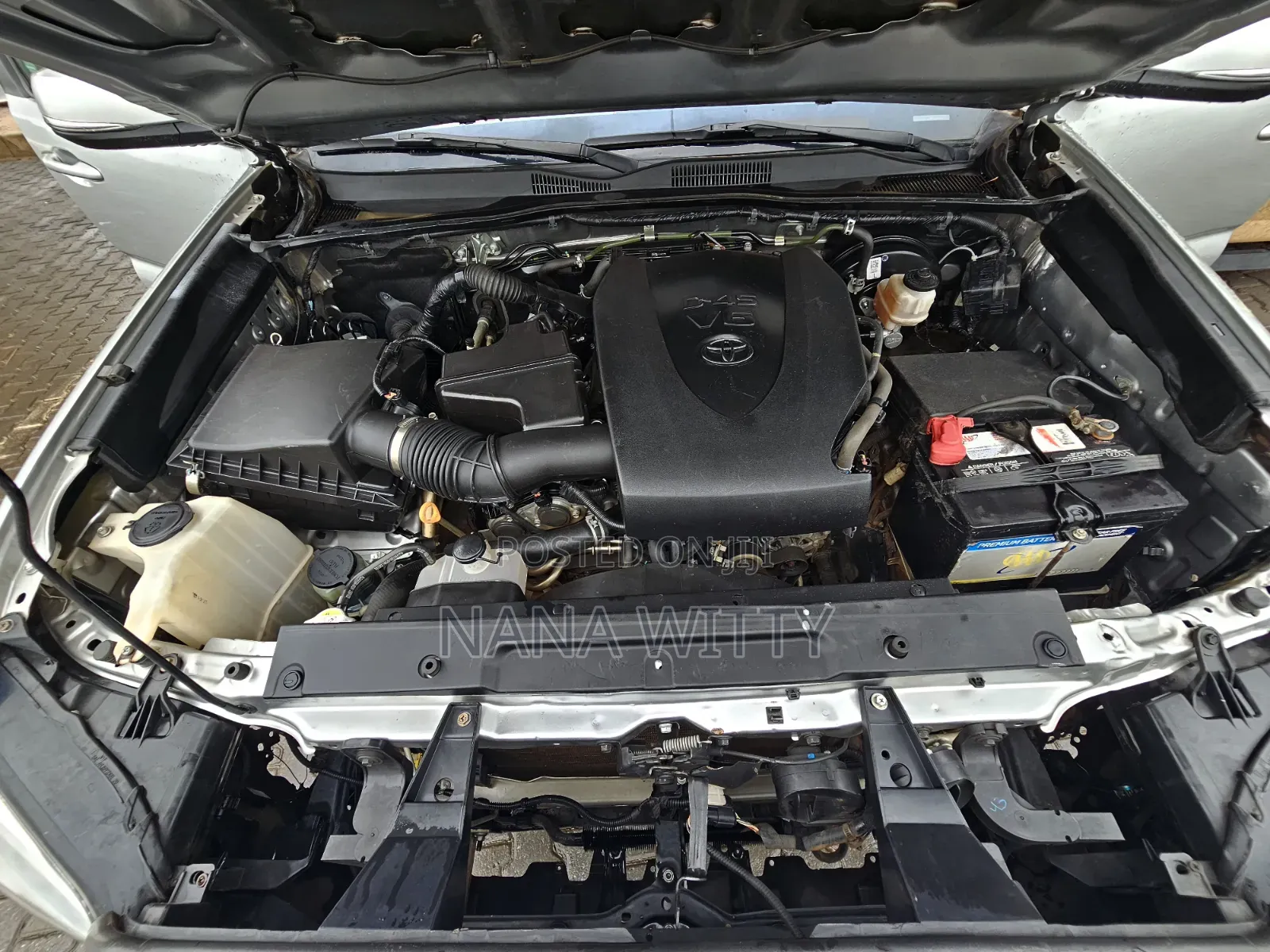 Toyota Tacoma 2022 Silver
