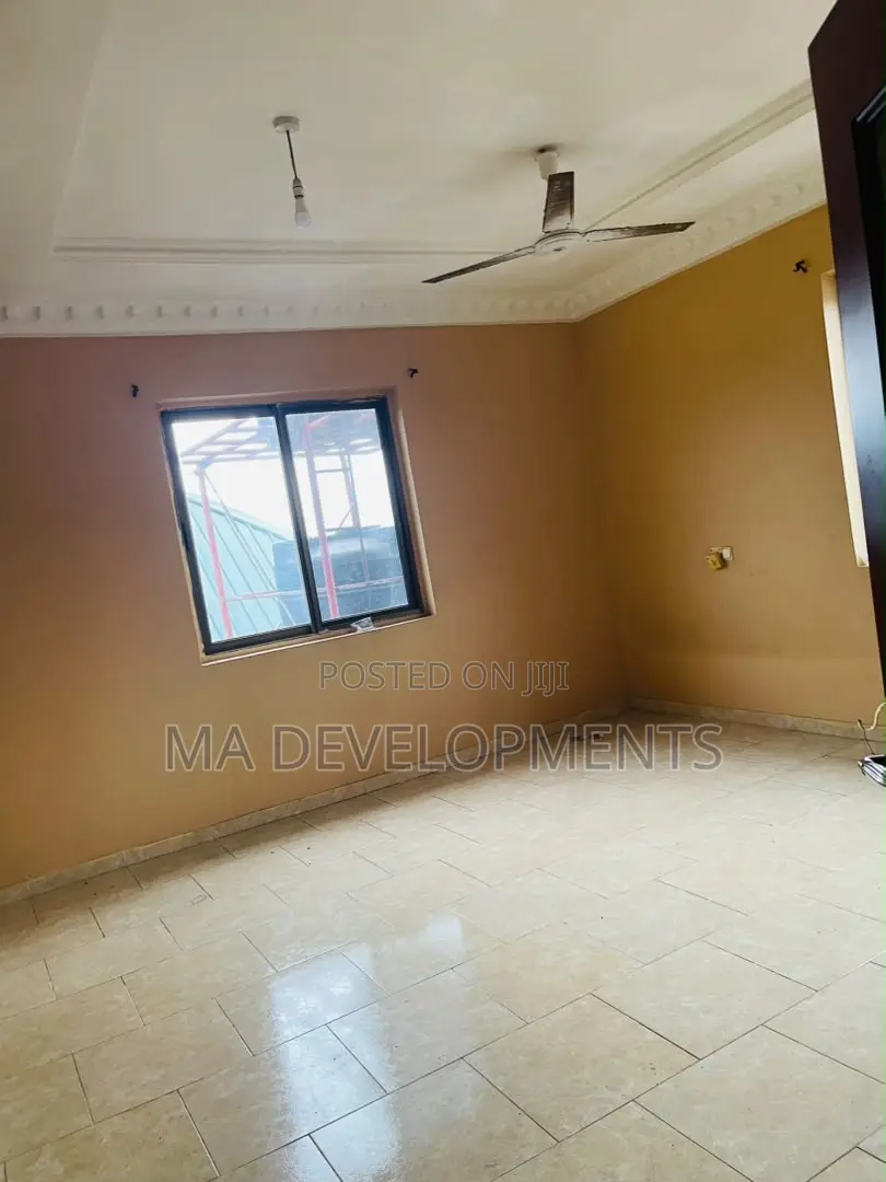 4bdrm Apartment in Madev Realty, Lapaz for rent