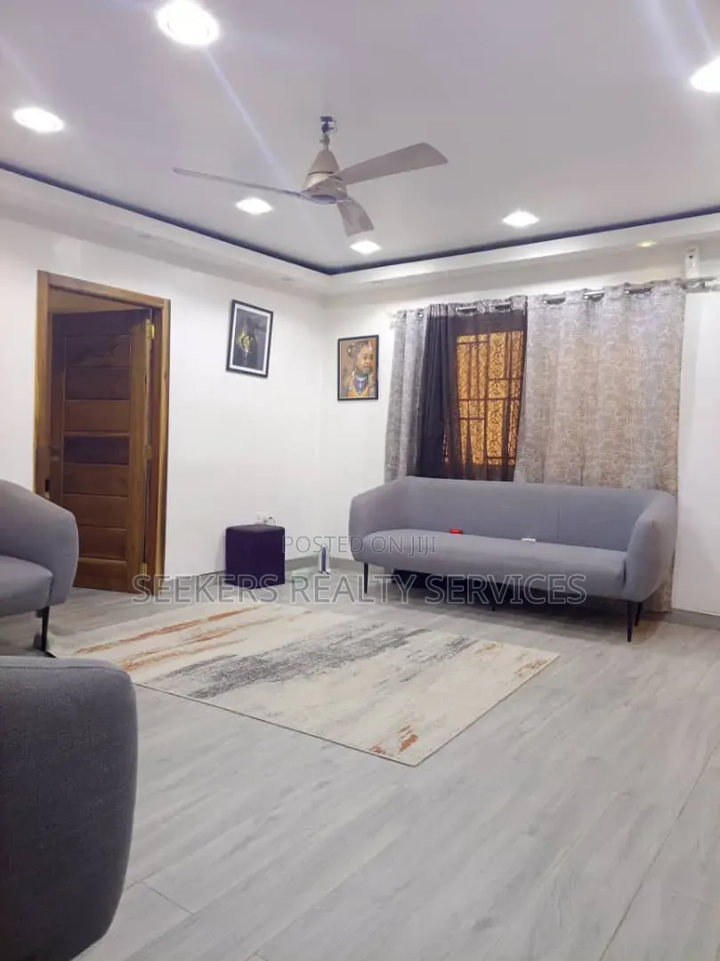 Furnished 2bdrm Apartment in Seekers Realty, Oxford Street for rent