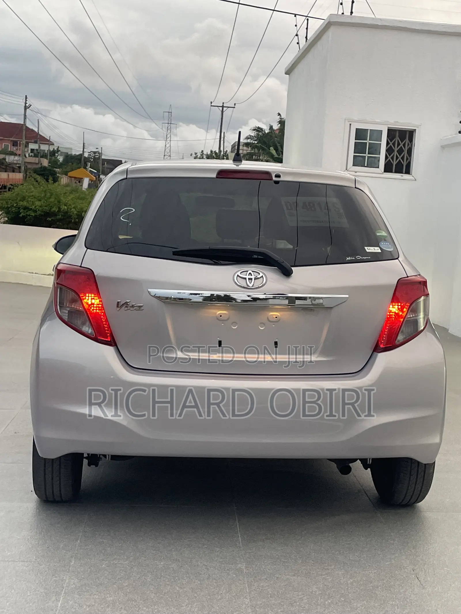 Toyota Vitz 1.3 AWD 5dr 2012 Silver