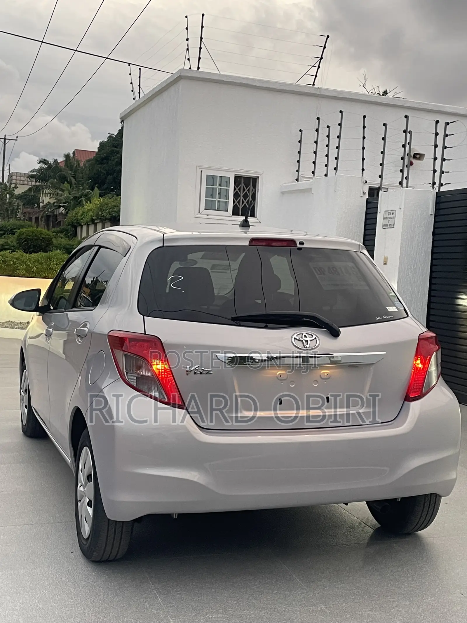 Toyota Vitz 1.3 AWD 5dr 2012 Silver