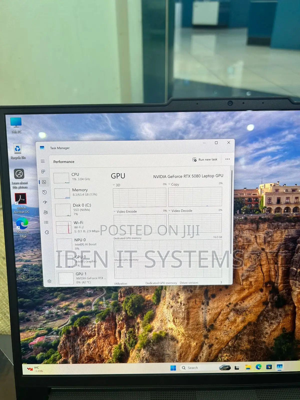 New Laptop Lenovo Legion Pro 7 64GB Intel Core Ultra 9 SSD 1T