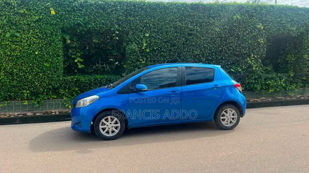 Toyota Vitz 2012 Blue