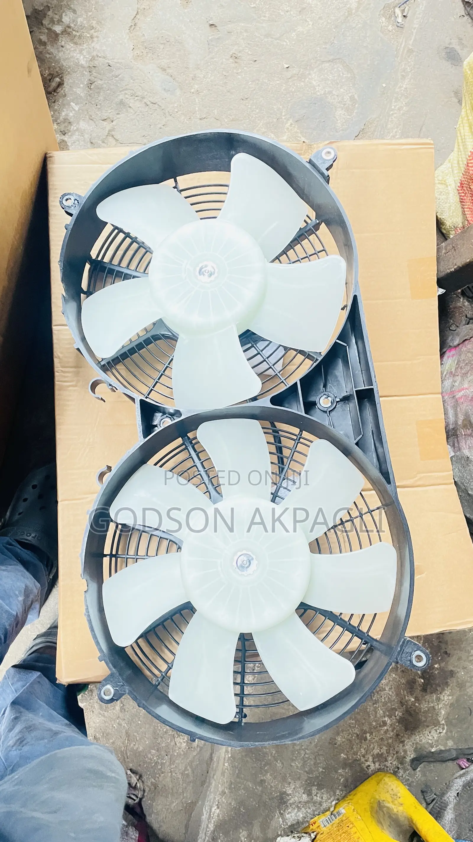 Toyota Hiace Fan