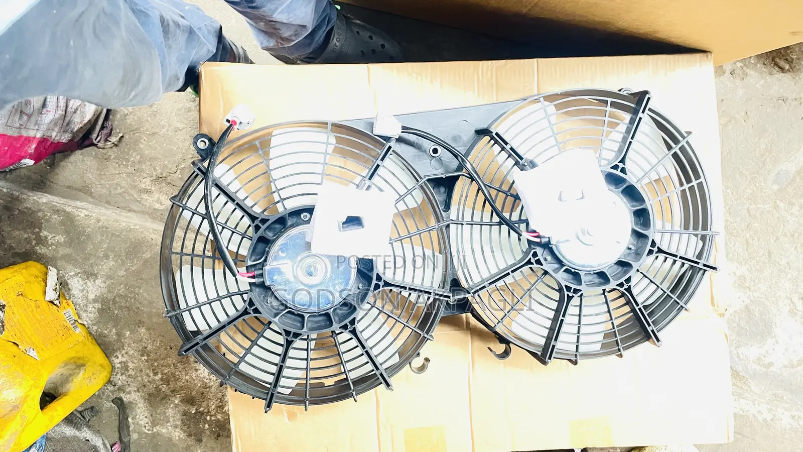 Toyota Hiace Fan
