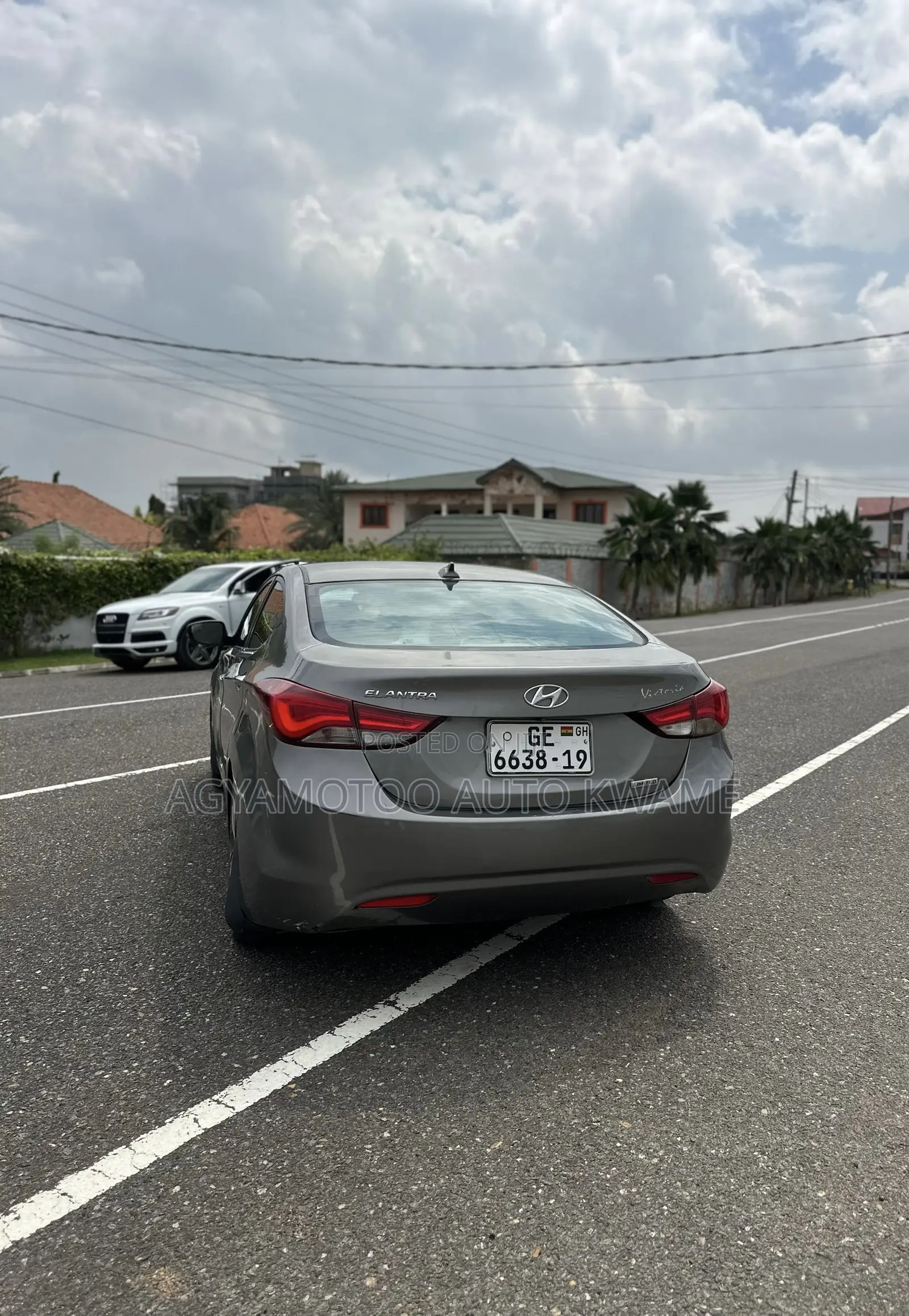 Hyundai Elantra Limited 4dr Sedan (1.8L 4cyl 6A) 2014 Gray