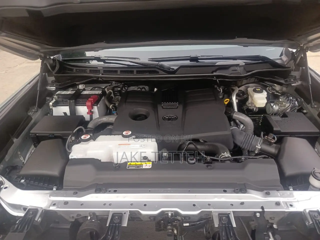 Toyota Tundra 2025 Silver