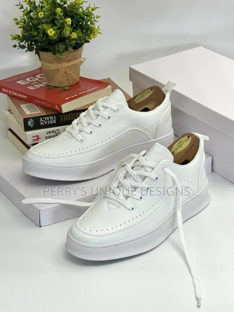 Premium All-White Timberland Stylish Leather Lace-Up Sneakers