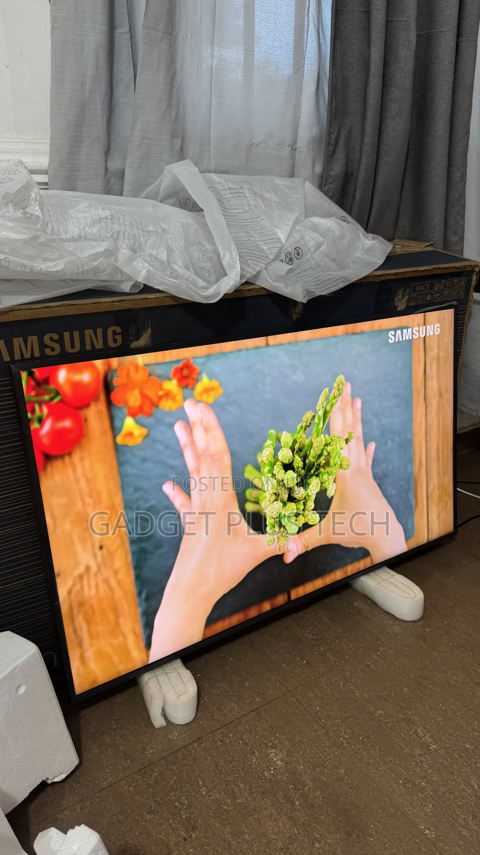 Brand New 50” Samsung Uhd Smart Tv (Free Delivery)