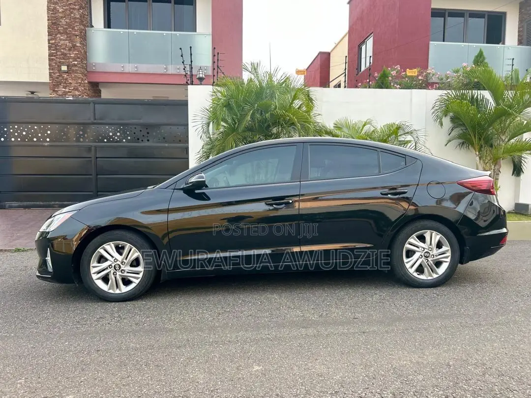 Hyundai Elantra 2019 Black