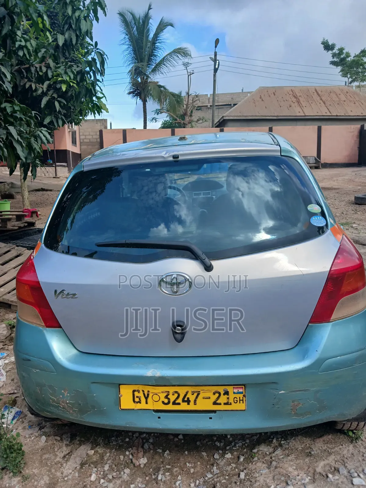 Toyota Vitz 2010 Green