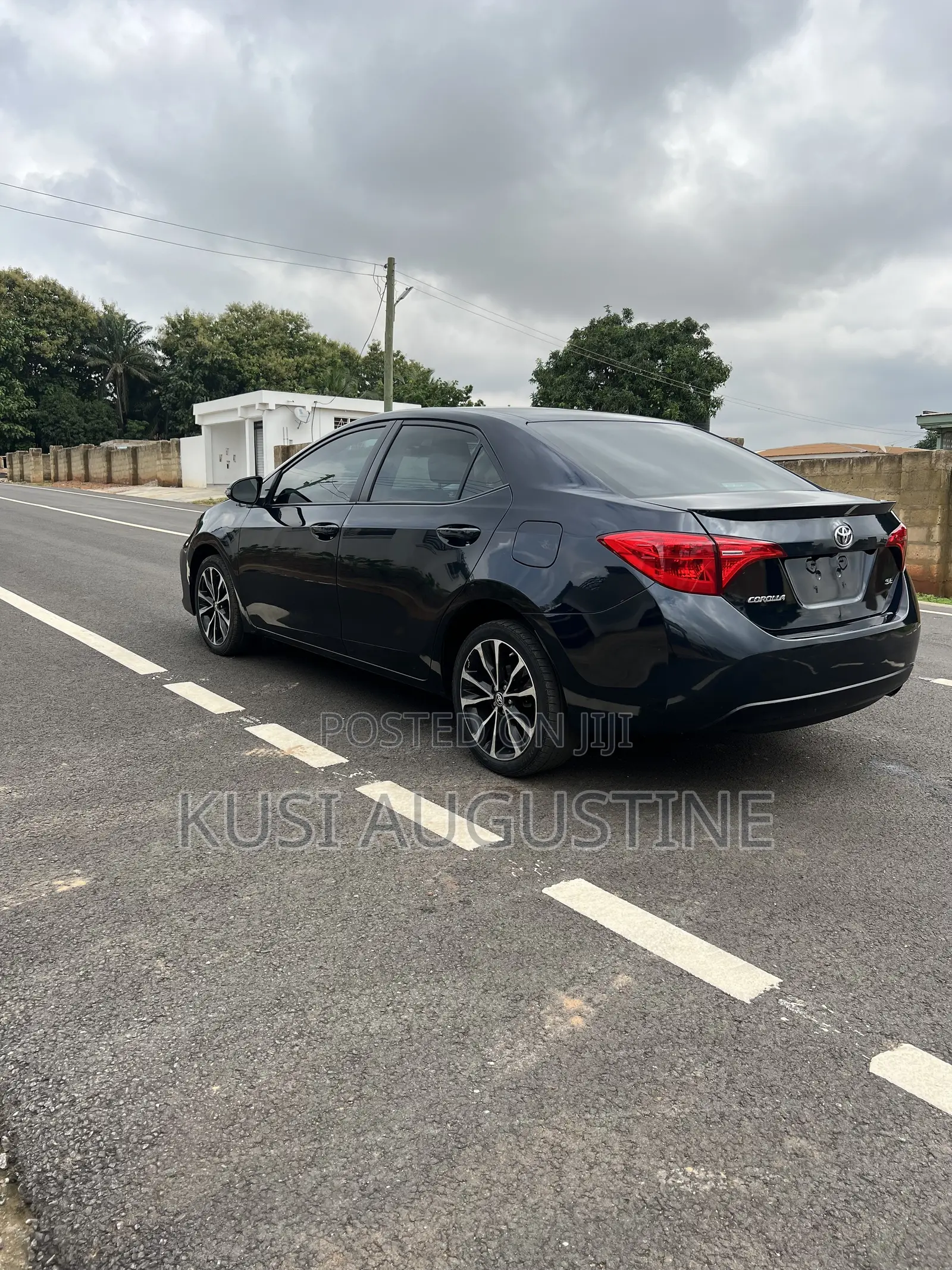 Toyota Corolla SE (1.8L 4cyl 6M) 2019 Black