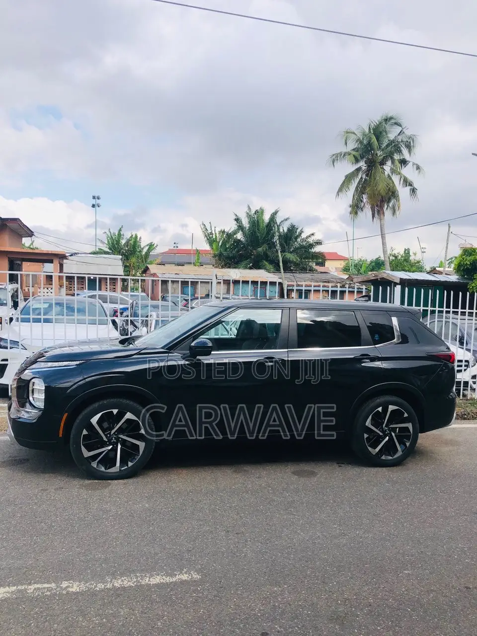 Mitsubishi Outlander SE Launch Edition 2022 Blue