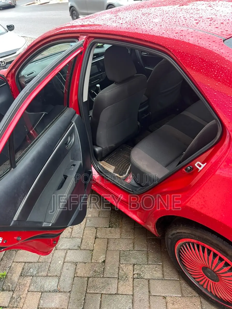 Toyota Corolla LE Eco (1.8L 4cyl 2A) 2019 Red