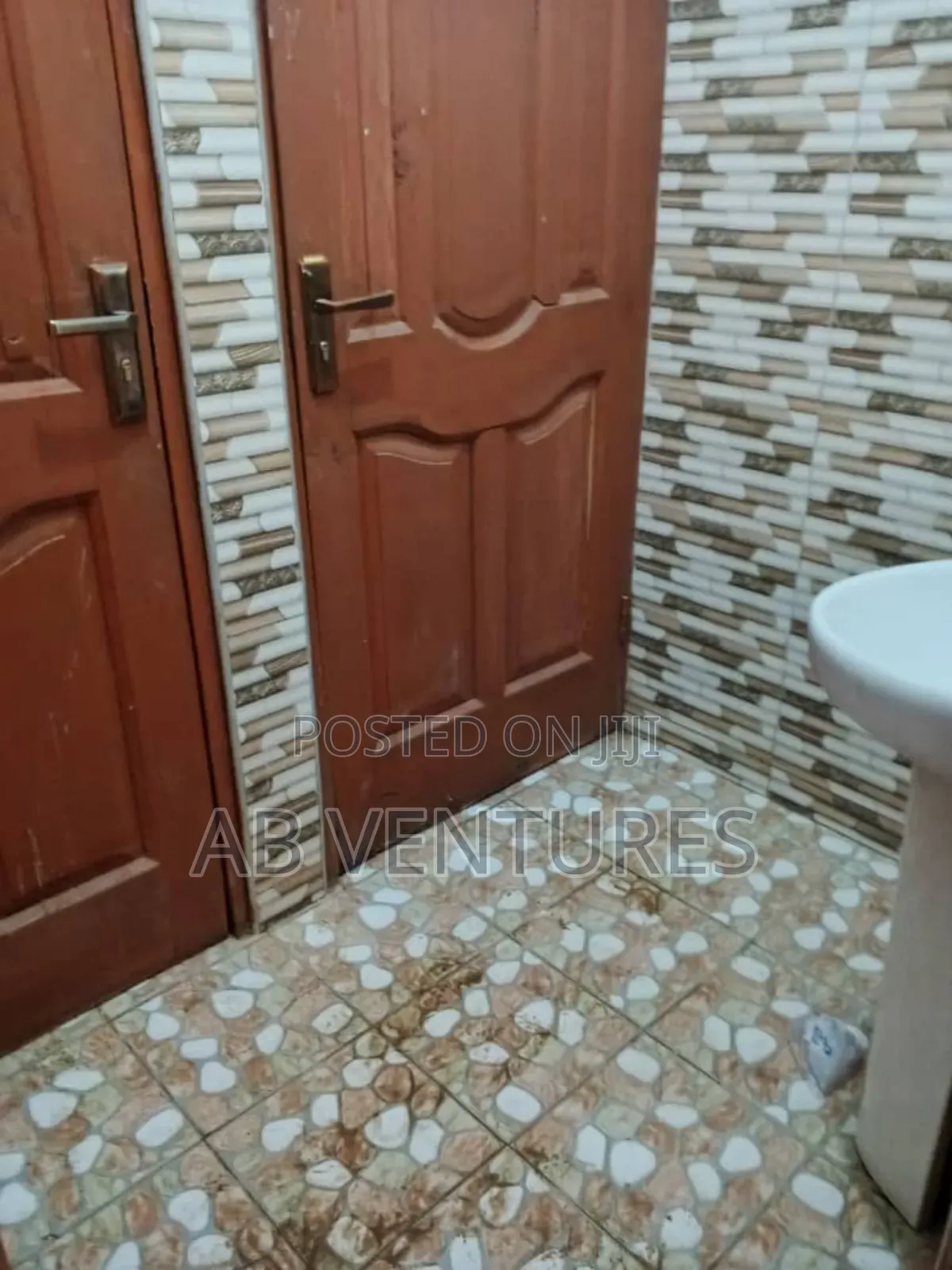2bdrm Apartment in Appolonia, Malejor for rent