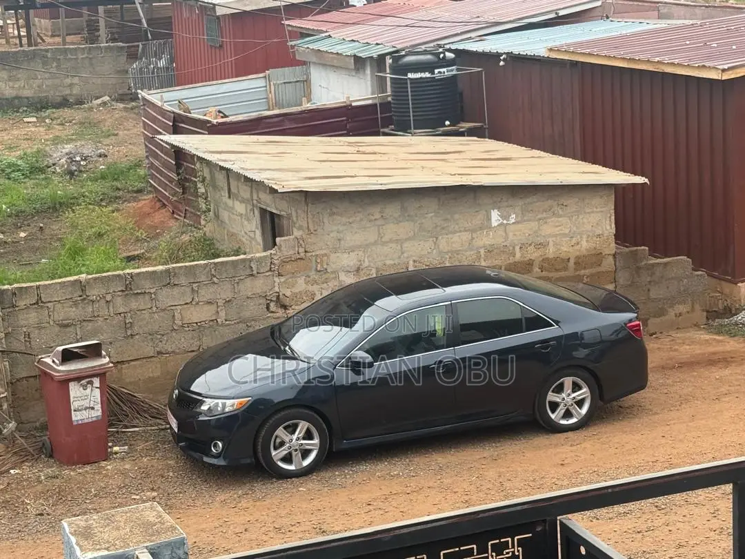 Toyota Camry SE 4dr Sedan (2.5L 4cyl 6A) 2014 Black
