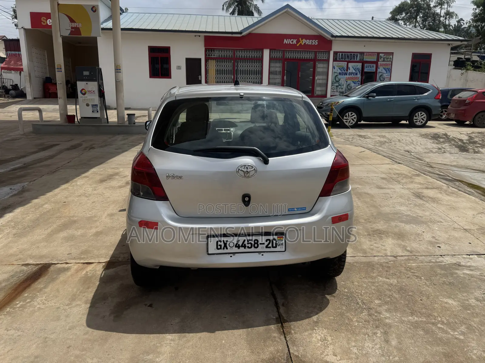 Toyota Vitz 1.0 FWD 3dr 2010 Gray