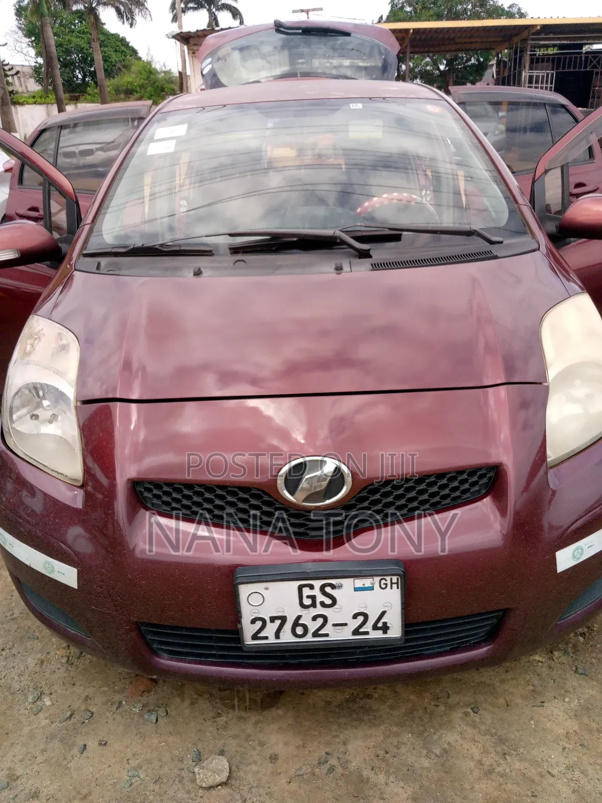 Toyota Vitz 1.5 FWD 5dr 2010 Brown