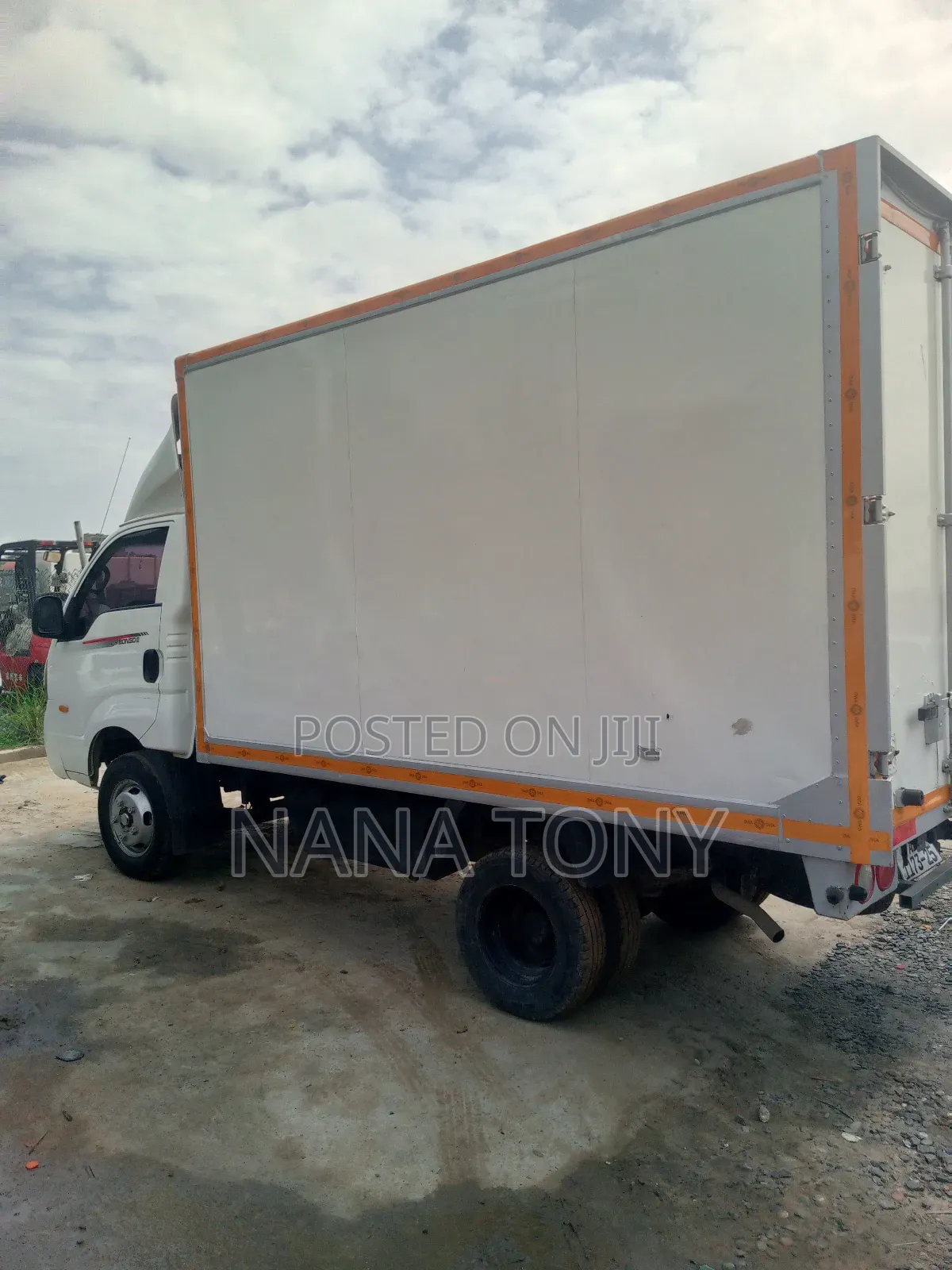 Kia Bongo Iii 1.2 Tons With Fridge Working Perfect