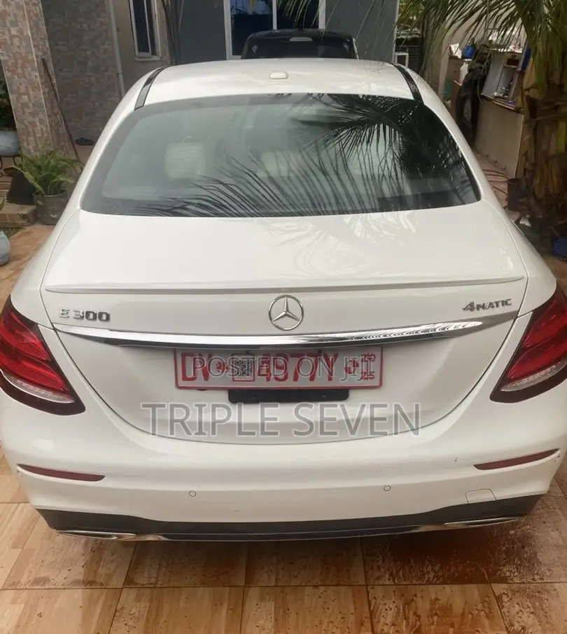 Mercedes-Benz E300 4Matic AWD Sedan (2.0L 4cyl 9A) 2017 White