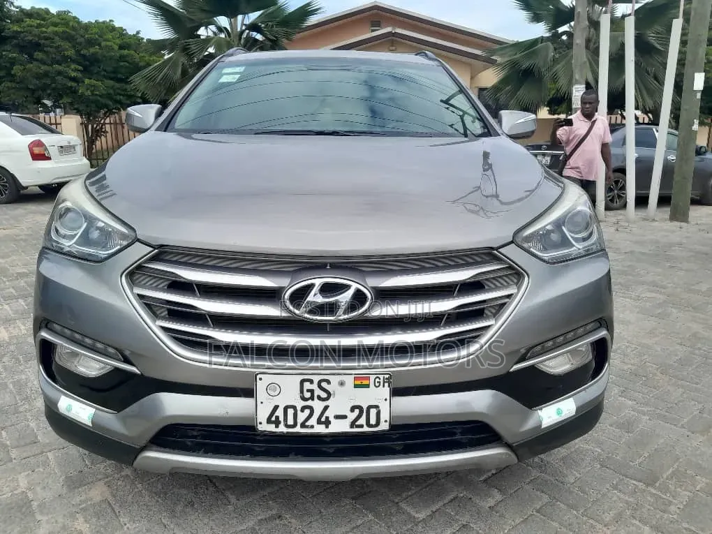 Hyundai Santa Fe SE Ultimate AWD 2018 Gray