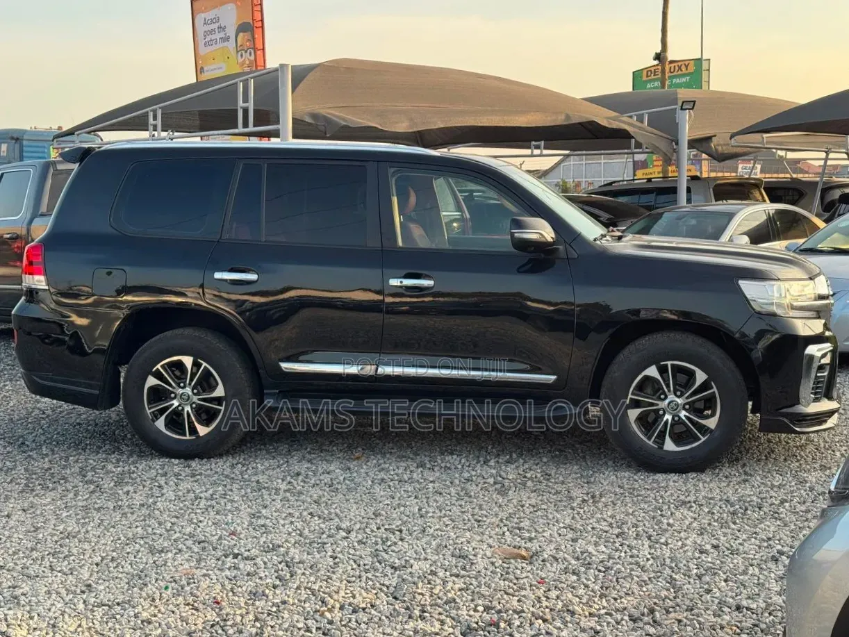 Toyota Land Cruiser 2012 Black