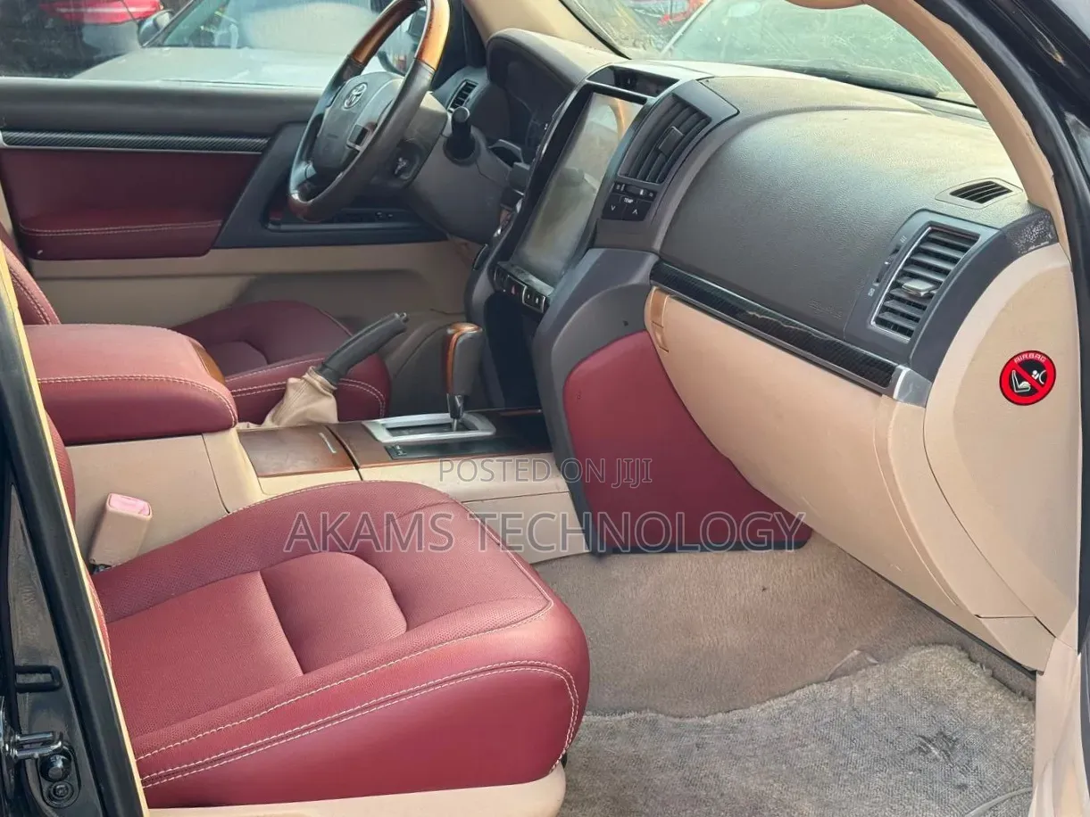 Toyota Land Cruiser 2012 Black