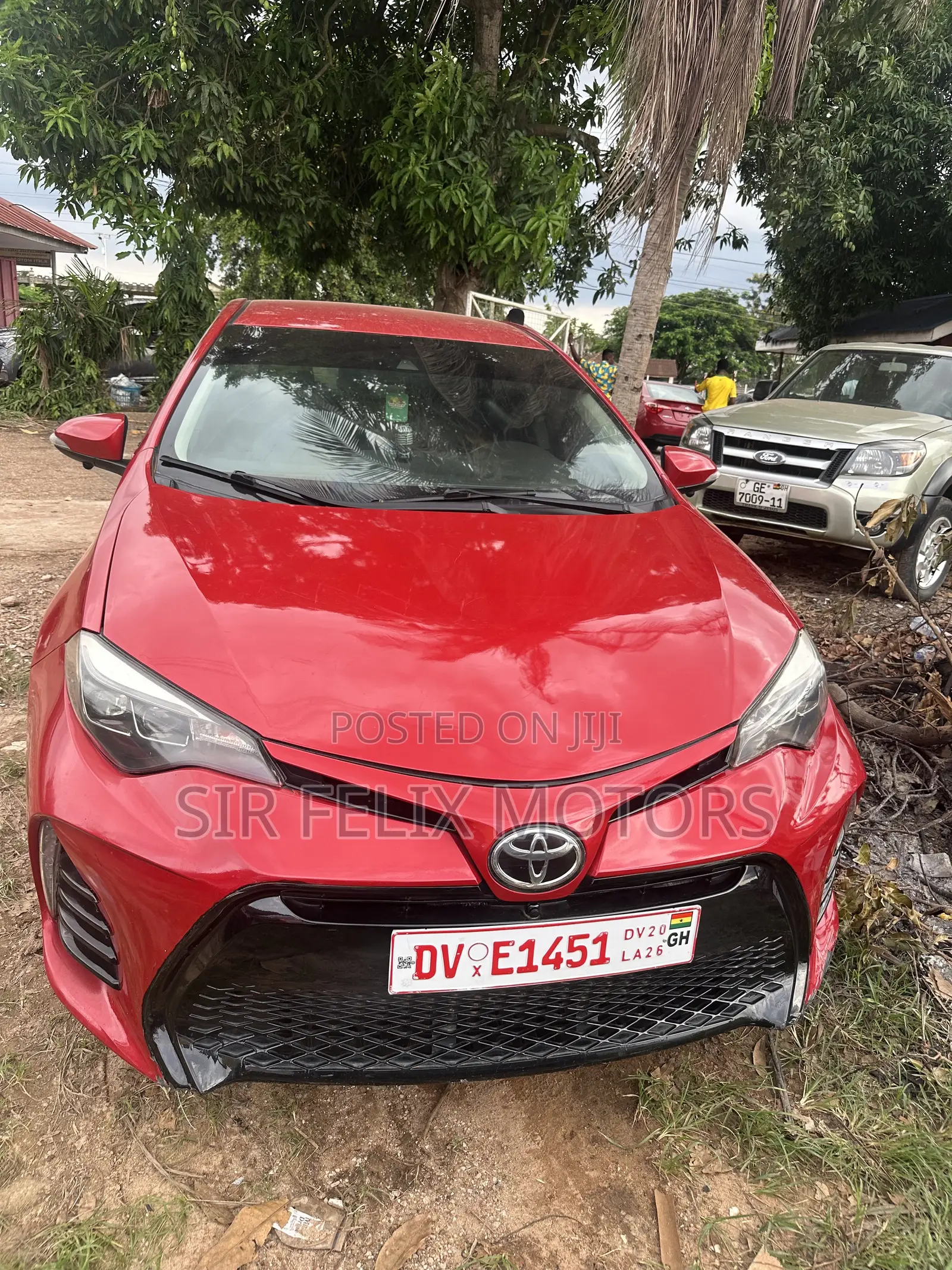 Toyota Corolla SE (1.8L 4cyl 2A) 2018 Red