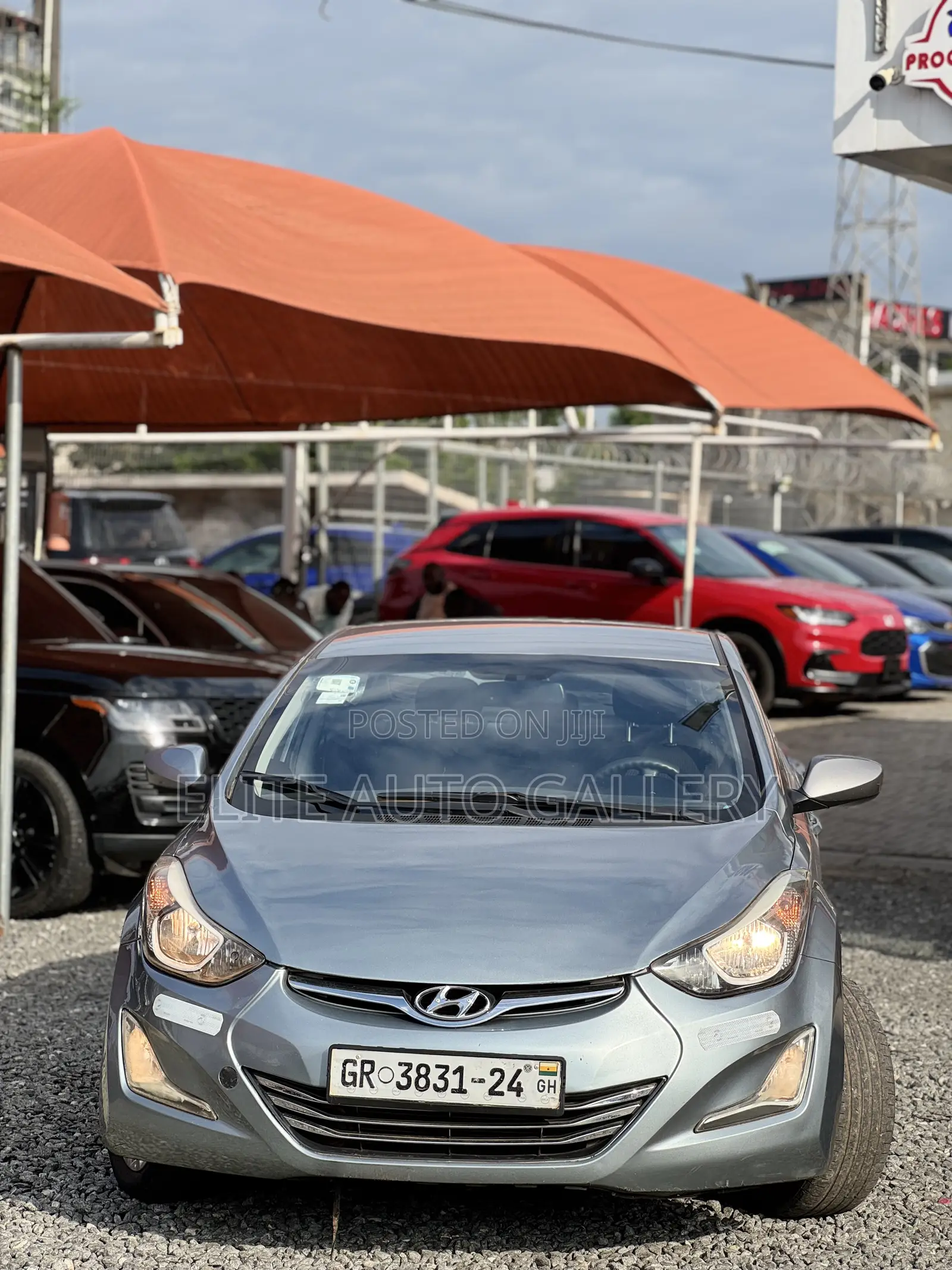 Hyundai Elantra Limited Sedan FWD (1.8L 4cyl 6A) 2016 Silver
